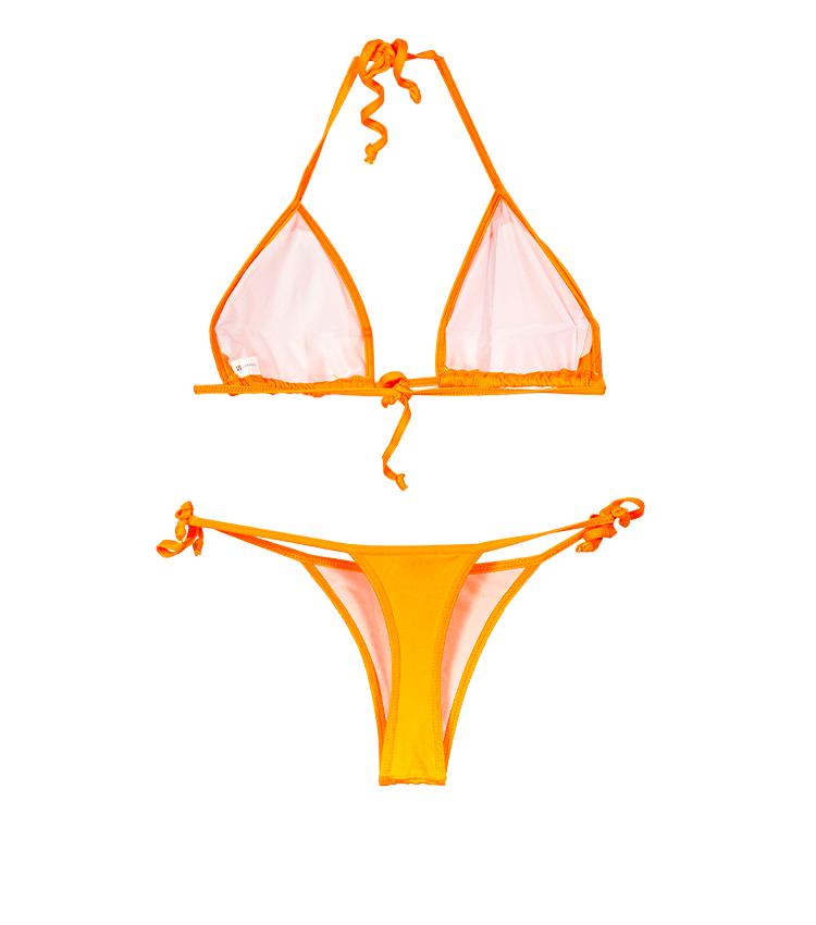 Orangefarbener, schlichter, klassischer zweiteiliger Bikini
